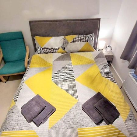 Modern 3-Bed House In Surrey Quays Villa London Kültér fotó