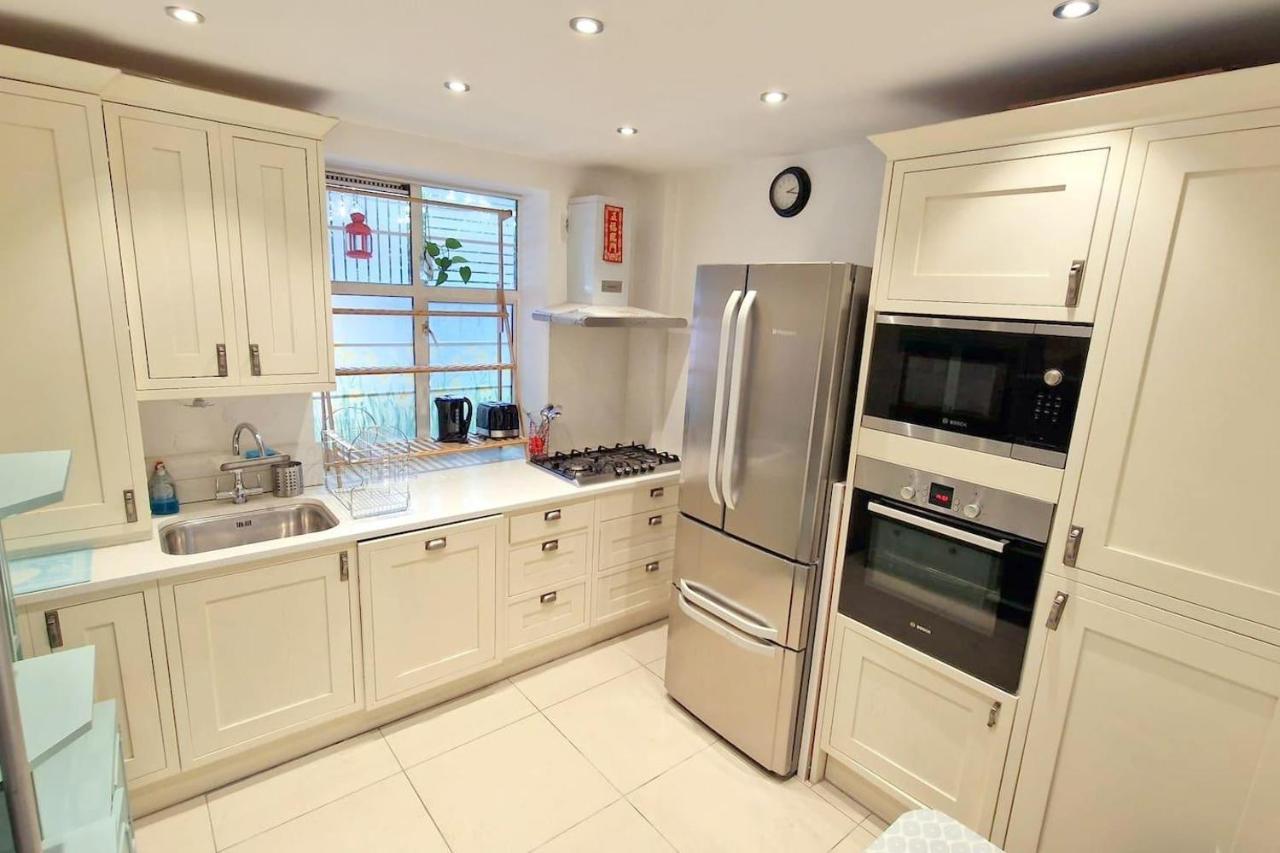 Modern 3-Bed House In Surrey Quays Villa London Kültér fotó
